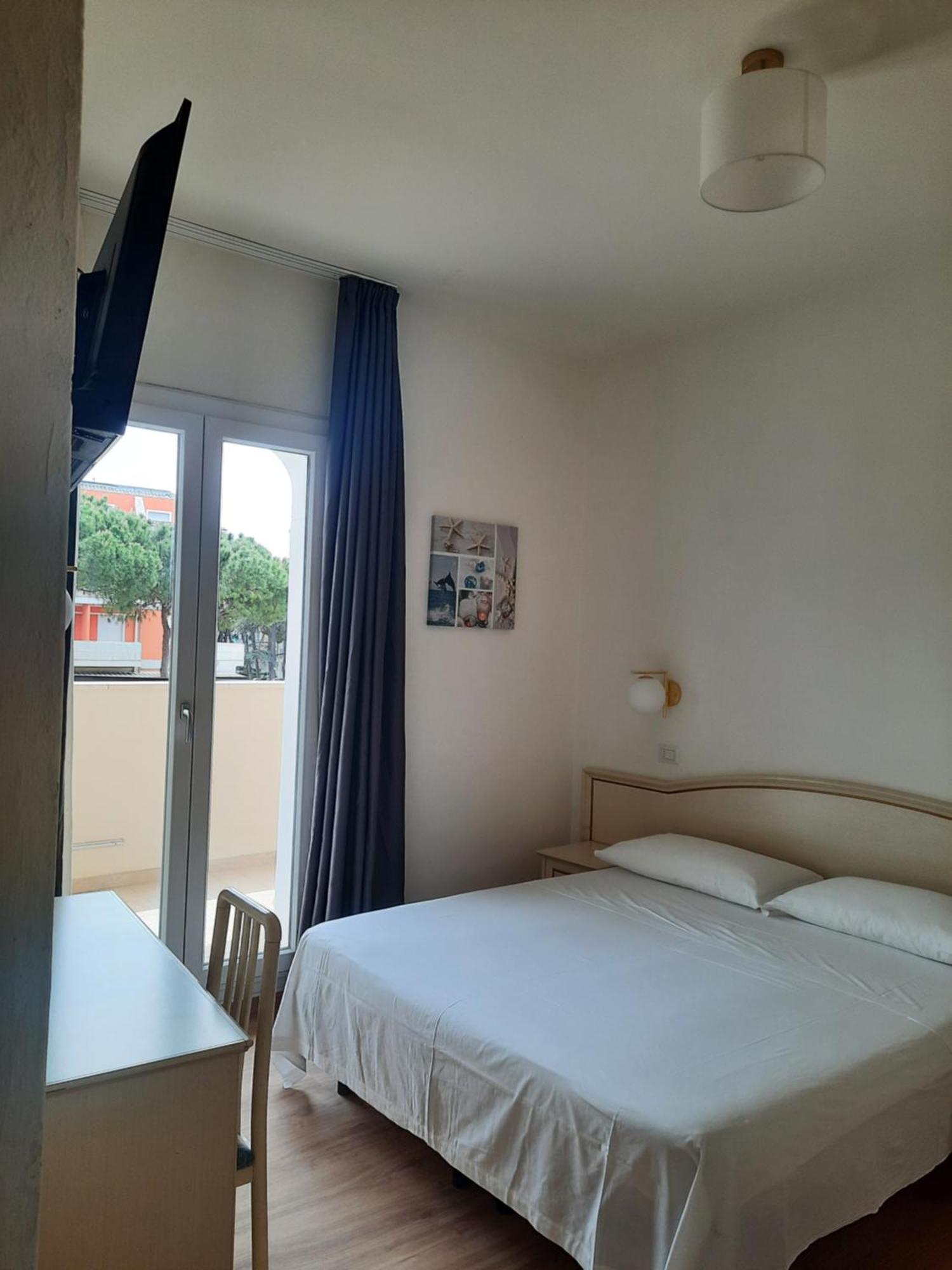 Hotel Schiller Cervia Eksteriør billede