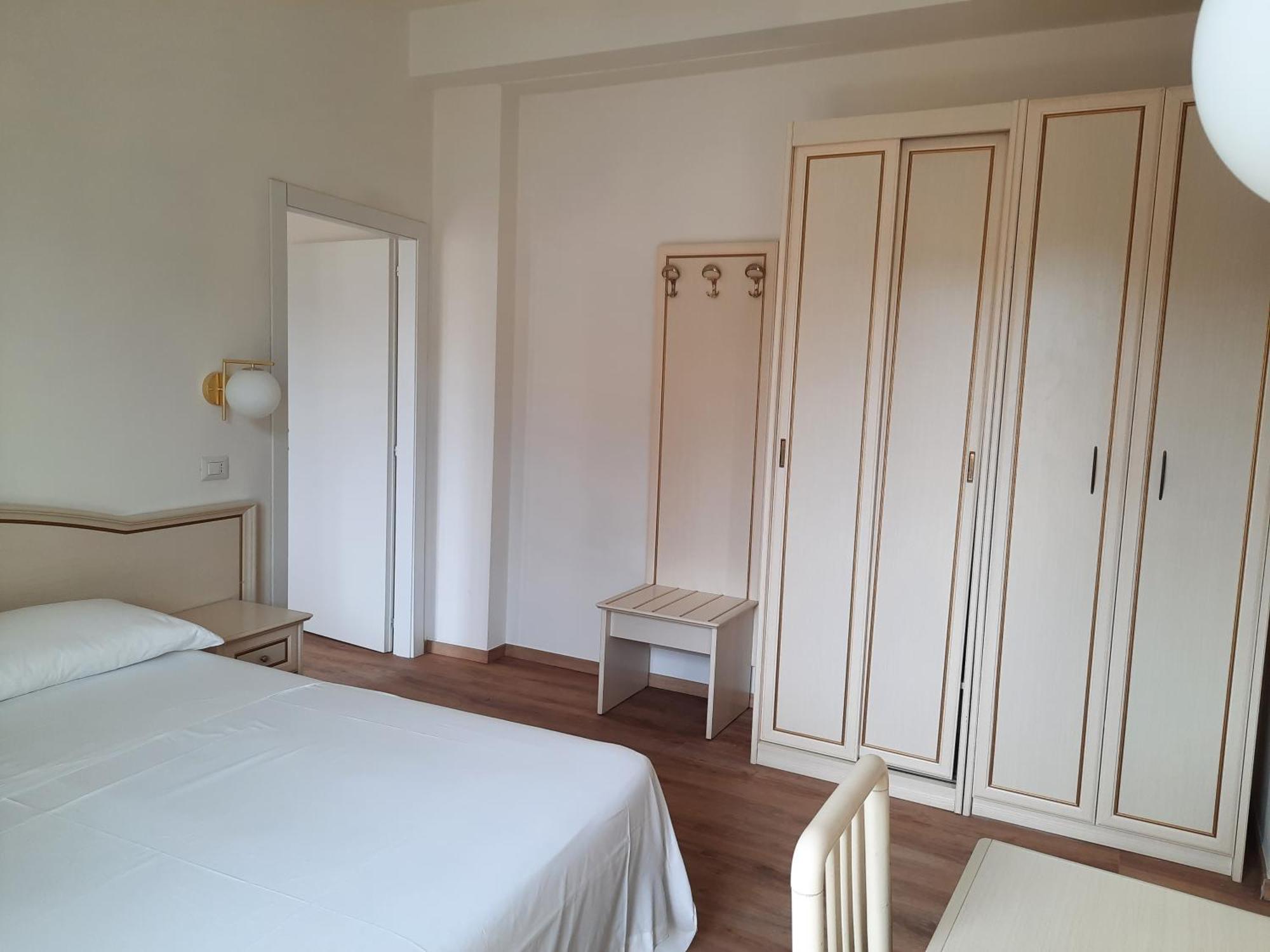 Hotel Schiller Cervia Eksteriør billede