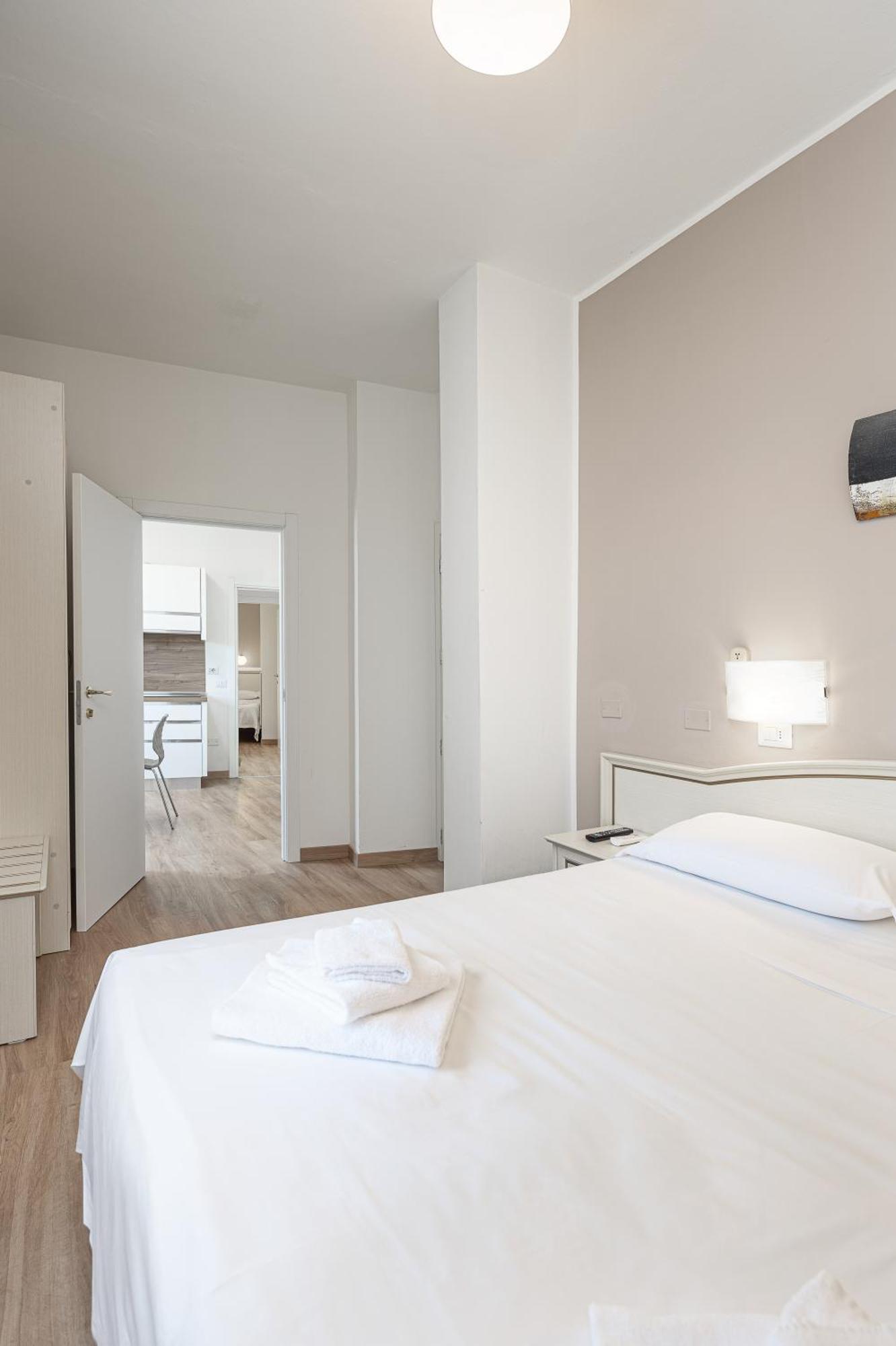 Hotel Schiller Cervia Eksteriør billede